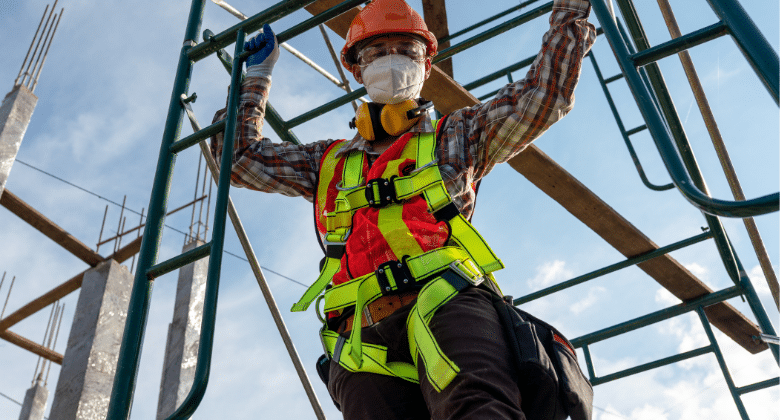 que se considera trabajo en altura