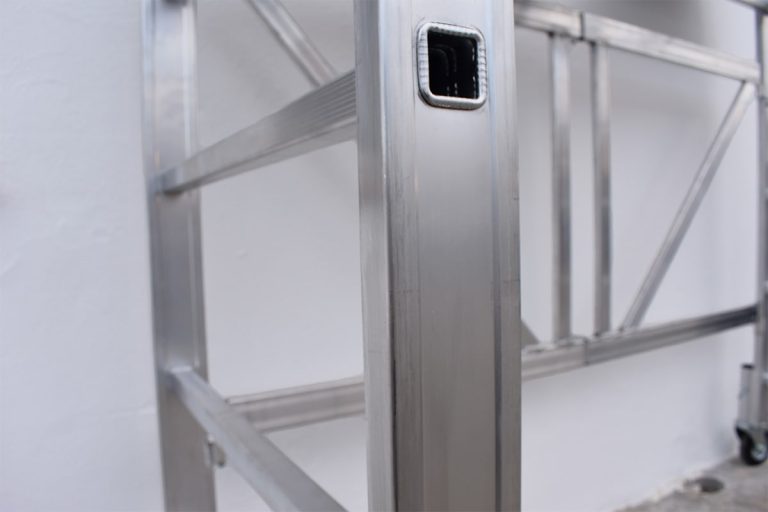 Primer plano del andamio de aluminio All Flex