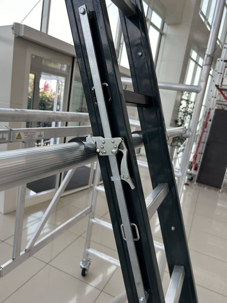 Accesorio gancho Top Safe para escalera ITEEM